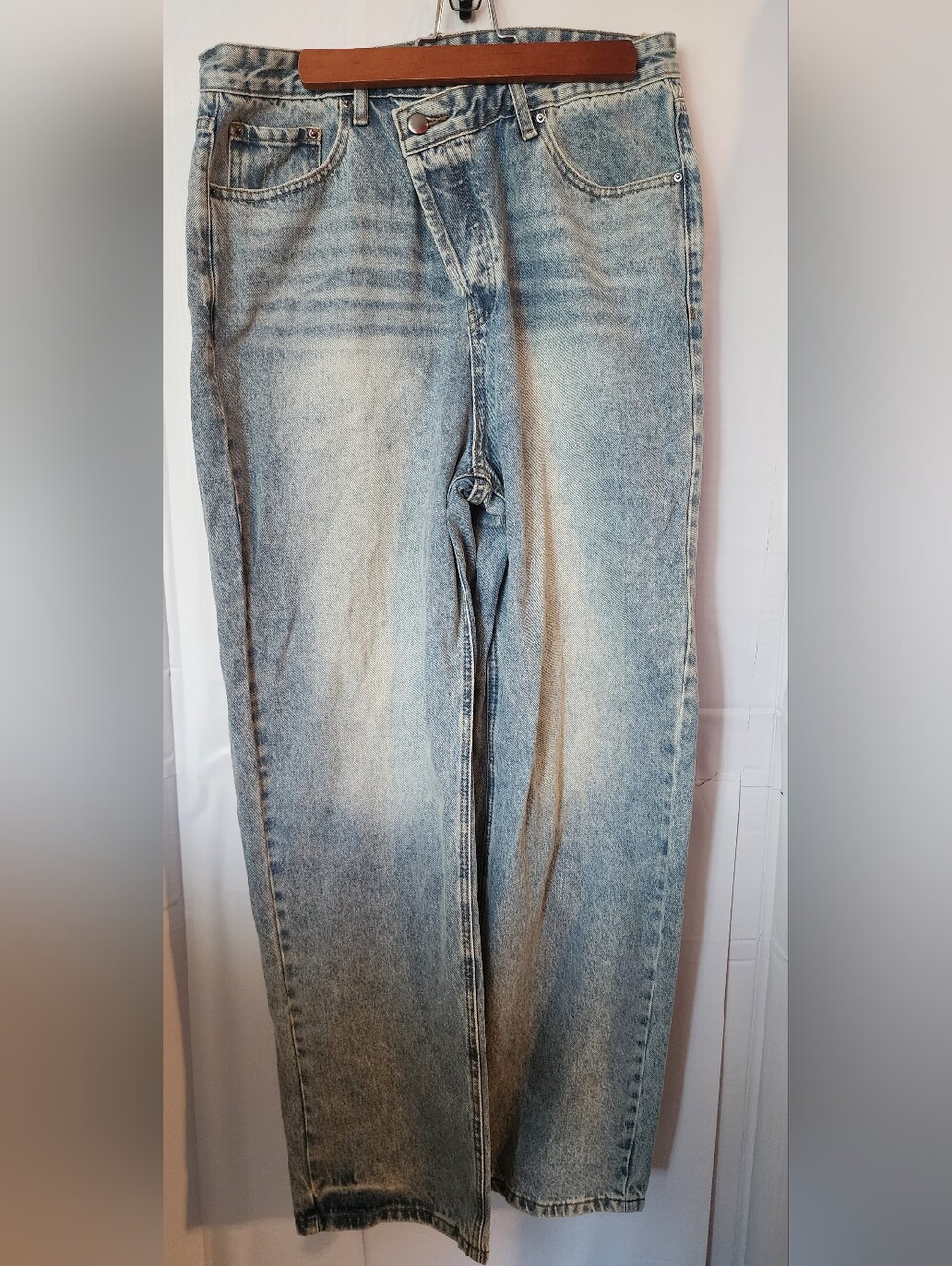 MICAS Women's High-Rise Straight Leg Jeans in Light Blue Wash Sz L 8-10 - Picture 2 of 14